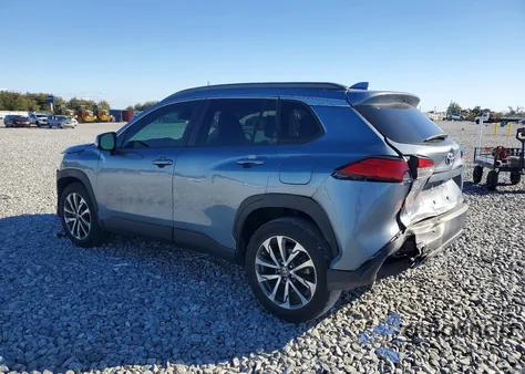 2023 Toyota Corolla Cross Xle z USA, uszkodzony, nr VIN 7MUDAAAG4PV047285